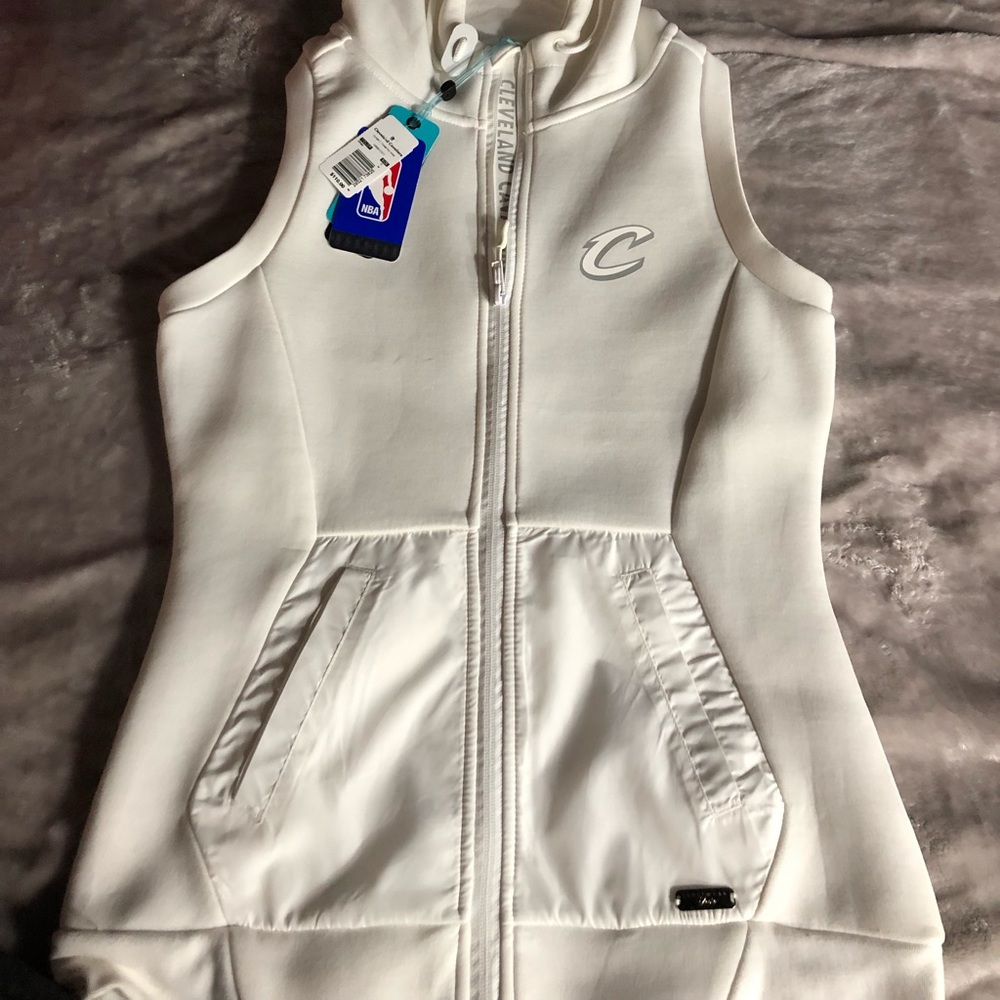 Cleveland Cavs hooded vest